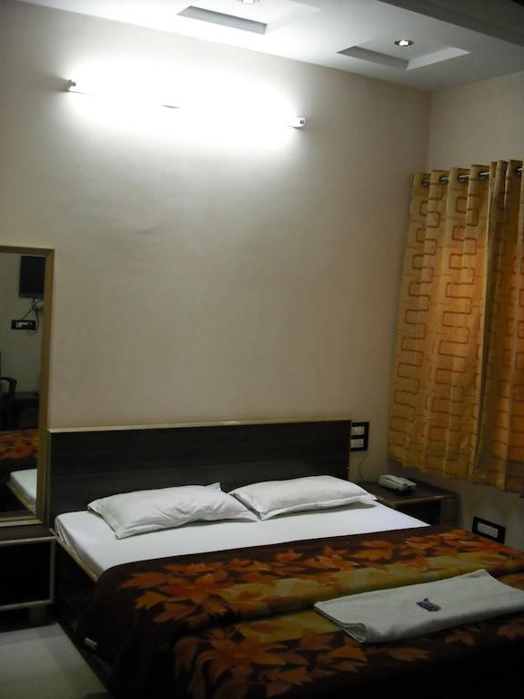 Hotel Gs Paradise Amritsar Zimmer foto