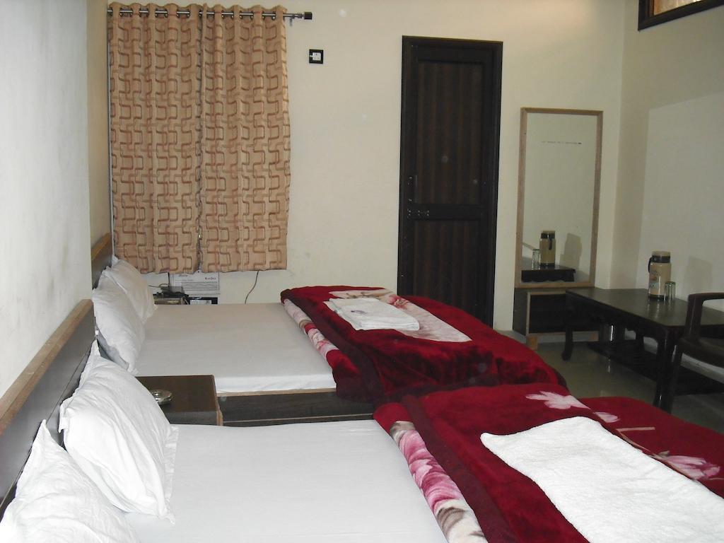 Hotel Gs Paradise Amritsar Zimmer foto