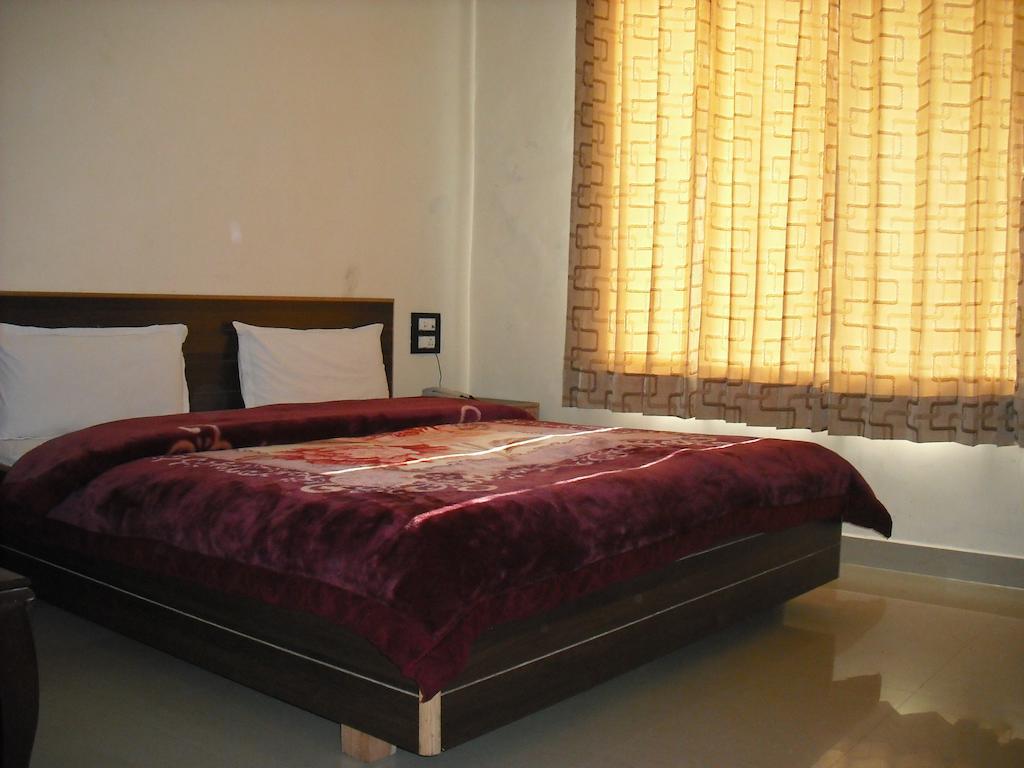 Hotel Gs Paradise Amritsar Zimmer foto