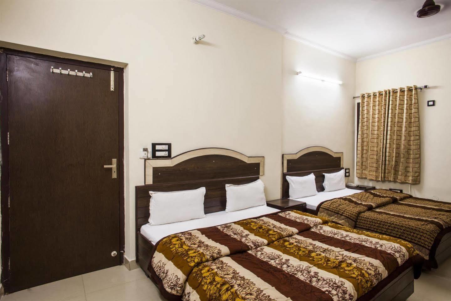 Hotel Gs Paradise Amritsar Exterior foto